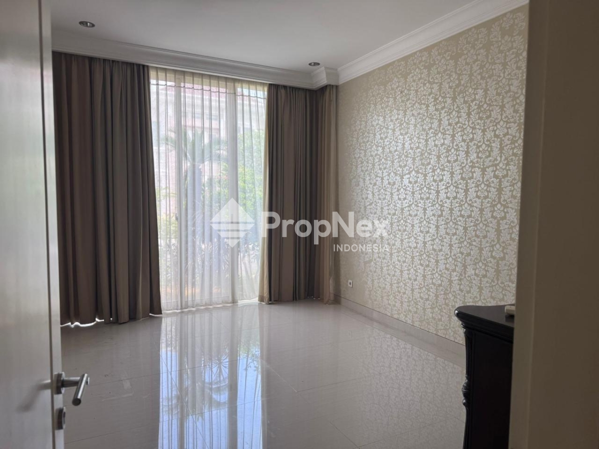La Ritz Wood Pakuwon Indah — foto 9
